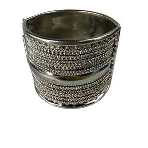 Wide Silver-Tone Hinged Cuff Bracelet Textured Chain Detail Women Boho Gypsy